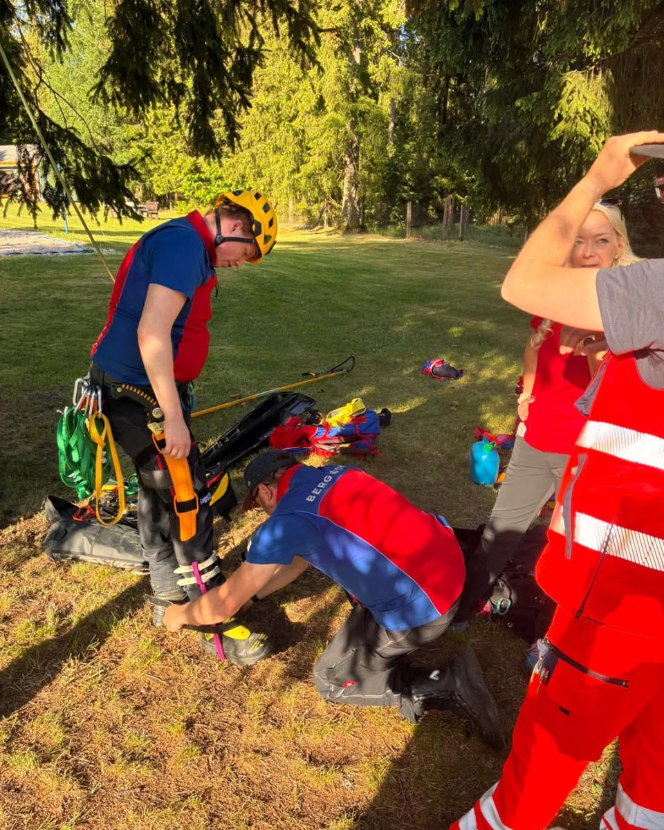 Ausbildung rettung eines gleitschirmfliegers 03